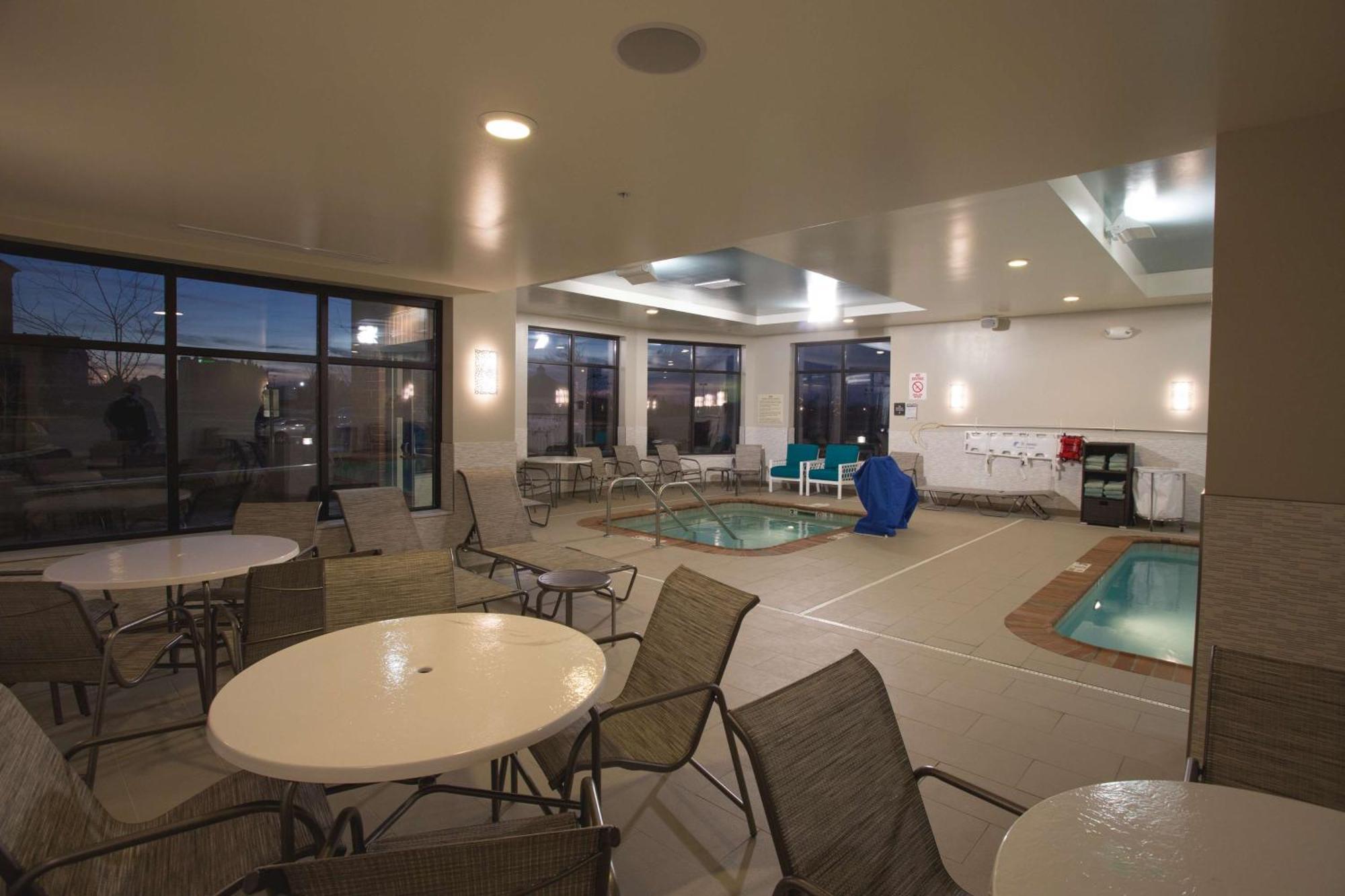 Hilton Garden Inn Bolingbrook I-55 Exterior photo